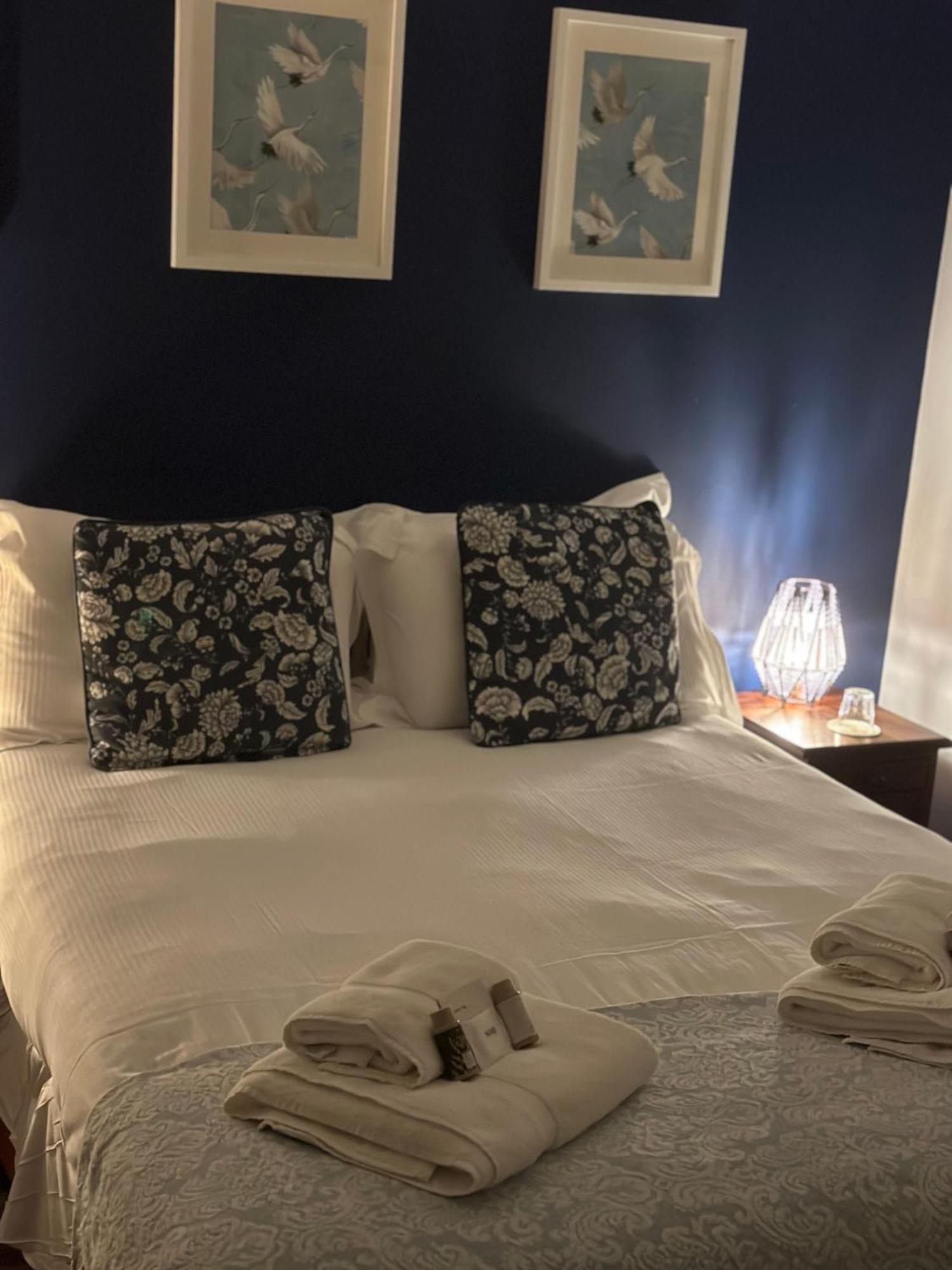 The Kings Arms Inn Montacute Phòng bức ảnh